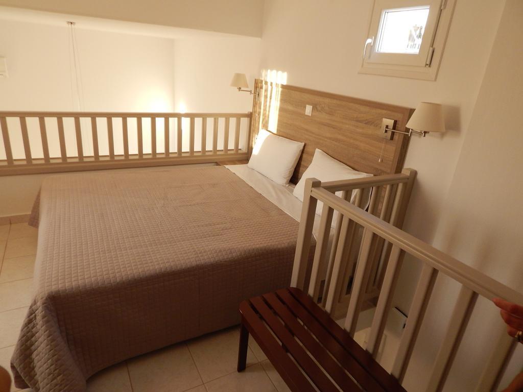 Epiphany Apartments Karpathos Zimmer foto